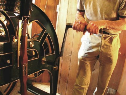 clock-winding-crank-lifts-weigh-web